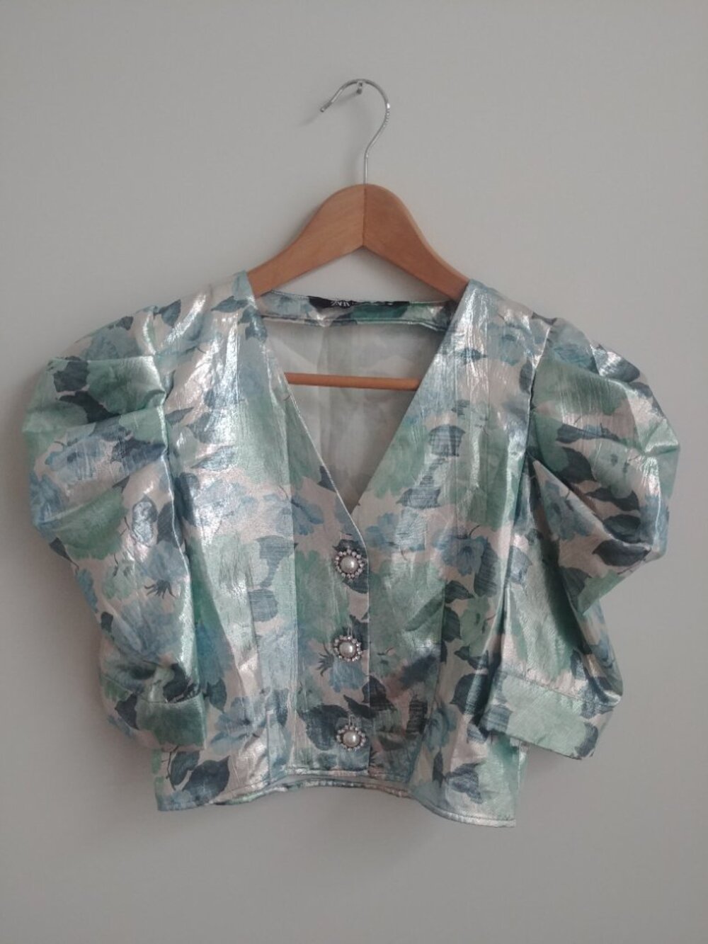 Zara XS cropped lightweight cardigan jacket blue silver metallic pearl buttons